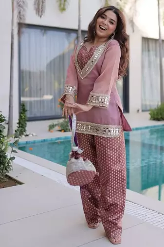 Peach blue mirror & lace work stitched top & pant with batwa