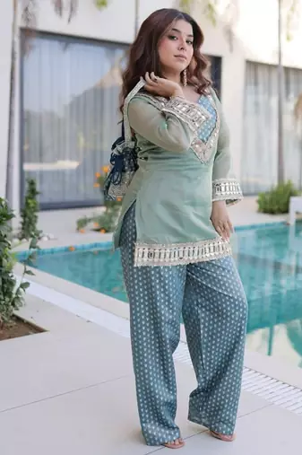 Sky blue mirror & lace work stitched top & pant with batwa