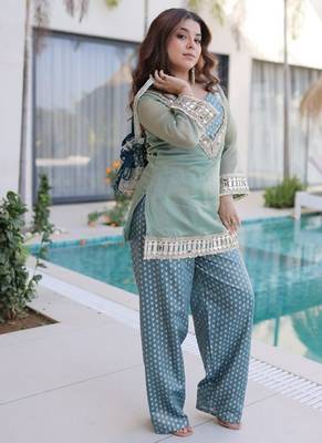 Sky blue mirror & lace work stitched top & pant with batwa 4