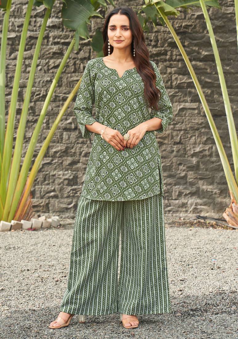 Green geometric print poly cotton fusion wear co-ord set