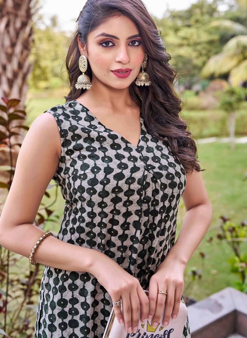 Women olive bottle green printed sleeveless kurta set