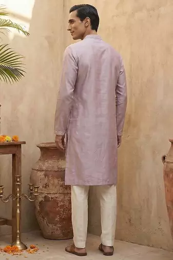 men   s lavender silk blend embroidered kurta with trouser set