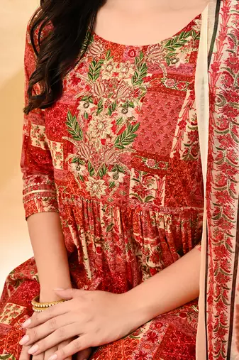 Women printed regular thread work kurta with trousers & with dupatta