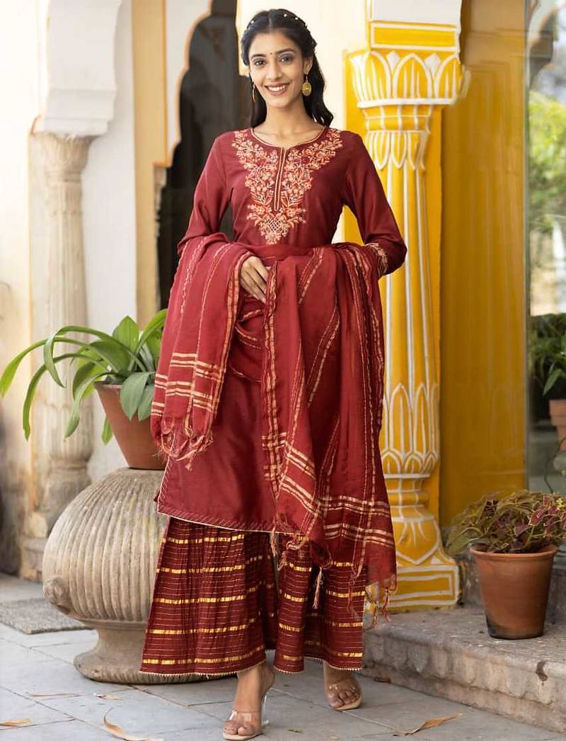 Women ethnic motifs embroidered regular thread work kurta with sharara & with dupatta