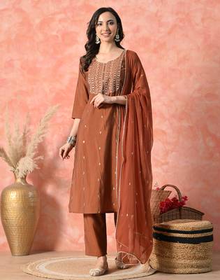 Women ethnic motifs embroidered regular thread work kurta with trousers & with dupatta 1