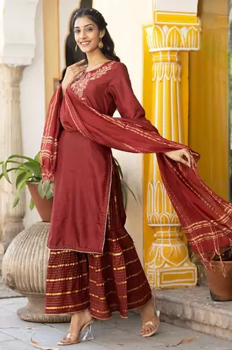 Women ethnic motifs embroidered regular thread work kurta with sharara & with dupatta