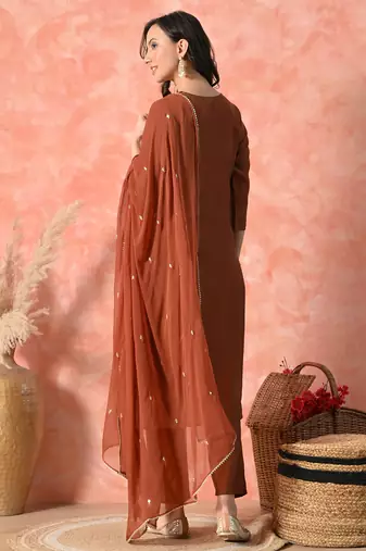 Women ethnic motifs embroidered regular thread work kurta with trousers & with dupatta