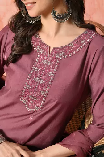 Women ethnic motifs embroidered regular thread work kurta with trousers & with dupatta