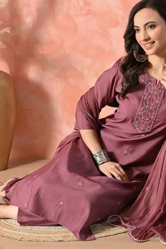 Women ethnic motifs embroidered regular thread work kurta with trousers & with dupatta