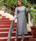 Floral embroidered v-neck sequinned straight kurta with trousers & dupatta