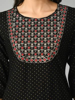 Polka dots printed round neck mirror work straight kurta 2