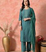 Women ethnic motifs embroidered regular thread work kurta with trousers & with dupatta