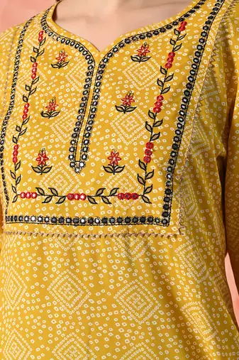 Bandhani printed regular thread work kurta with trousers & dupatta