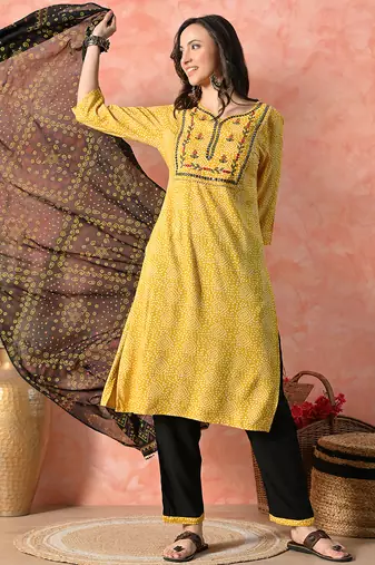 Bandhani printed regular thread work kurta with trousers & dupatta