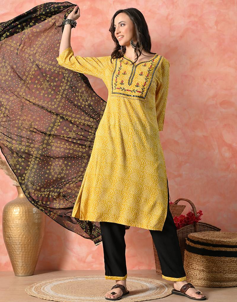 Bandhani printed regular thread work kurta with trousers & dupatta