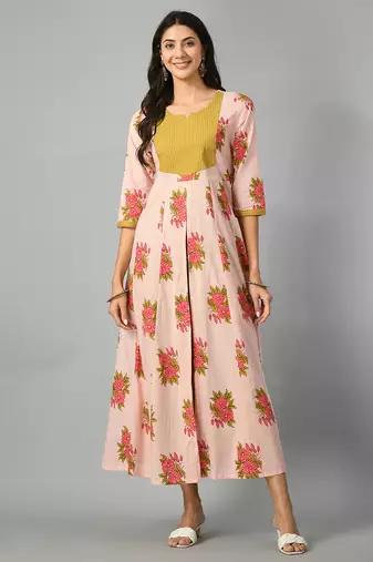 Women pink floral printed anarkali kurta