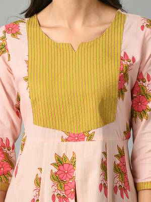 Women pink floral printed anarkali kurta 2