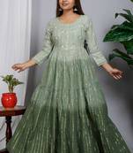 Blocked dyed round neck three-quarter regular sleeves aharkali shape