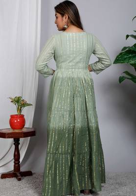 Blocked dyed round neck three-quarter regular sleeves aharkali shape 3