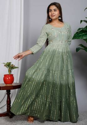 Blocked dyed round neck three-quarter regular sleeves aharkali shape 4