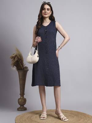 Women navy solid kantha dress 1