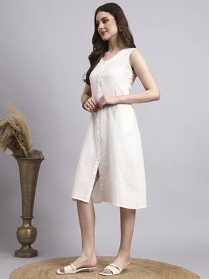 Women cream solid kantha dress 2