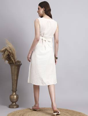 Women cream solid kantha dress 4