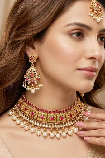 Lucky jewellery gold-plated ruby color choker necklace set with tikka