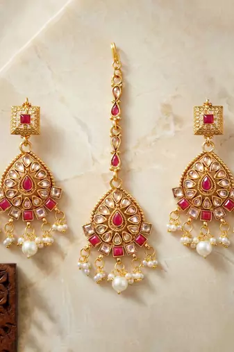 Lucky jewellery gold-plated ruby color choker necklace set with tikka