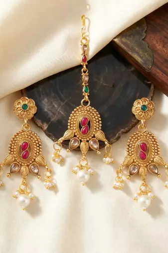 Lucky jewellery gold-plated ruby & green color choker necklace set with tikka