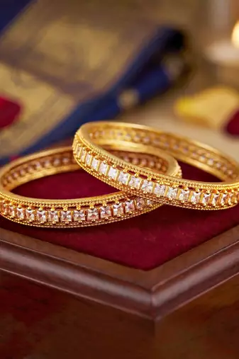 Gold peacock ad pink green bangle