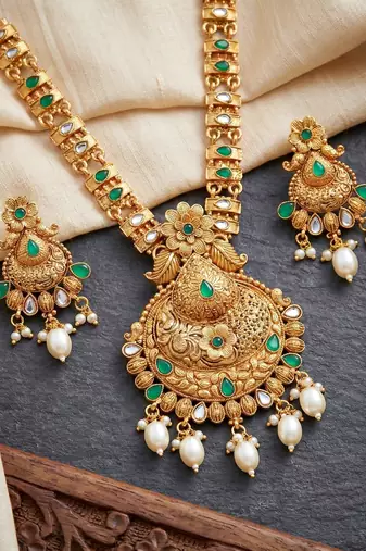 Lucky jewellery gold-plated green color long traditional necklace set