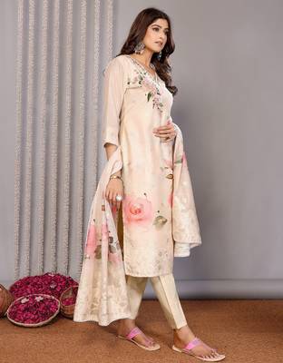 Women cream floral chanderi kurta set 1