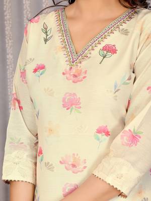 Women off white floral chanderi kurta set 4