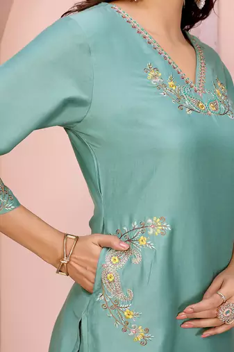 Women aqua blue plain chinon kurta set