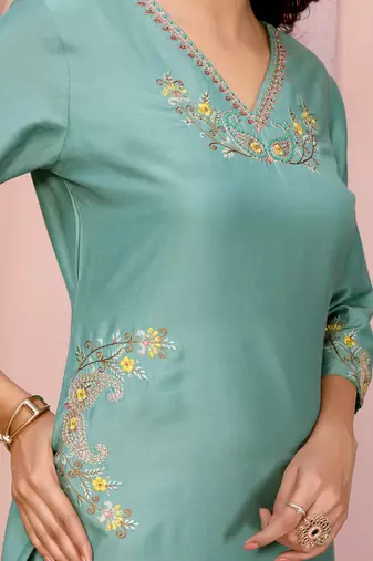 Women aqua blue plain chinon kurta set