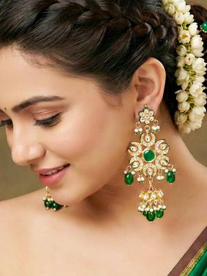 Gold plated navratan necklace set with earrings 2