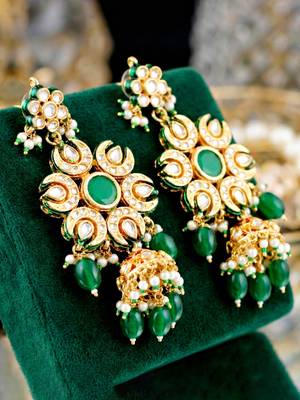 Gold plated navratan necklace set with earrings 3