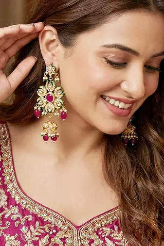 Gold plated navratan necklace set with earrings