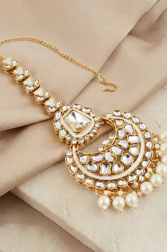 18 kt gold plated white kundan bridal necklace set with tikka & nath