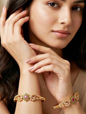 Gold temple white ad bangle elegant kada 3