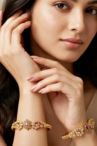Gold temple white ad bangle elegant kada
