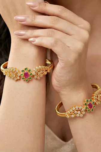 Gold temple white ad bangle elegant kada
