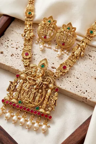 Lucky jewellery 18k gold-plated ram parivar ruby & green color necklace set
