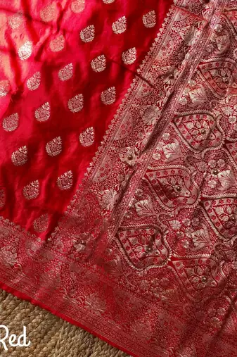 Red Color hand work khatli cutdana on pallu art silk saree