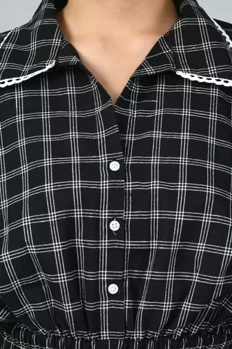 Black squre top