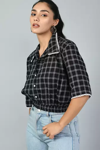 Black squre top