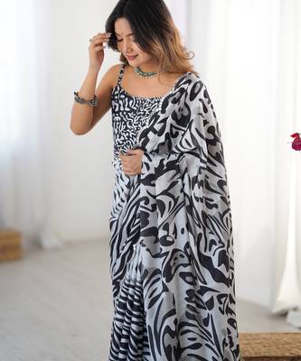 Chiffon digital print scallped border foil mirror work saree 5