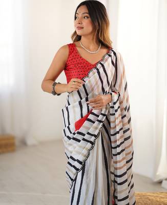 Chiffon digital print scallped border foil mirror work saree 4
