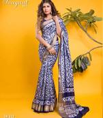 Navy blue contemporary interlocking maze print saree